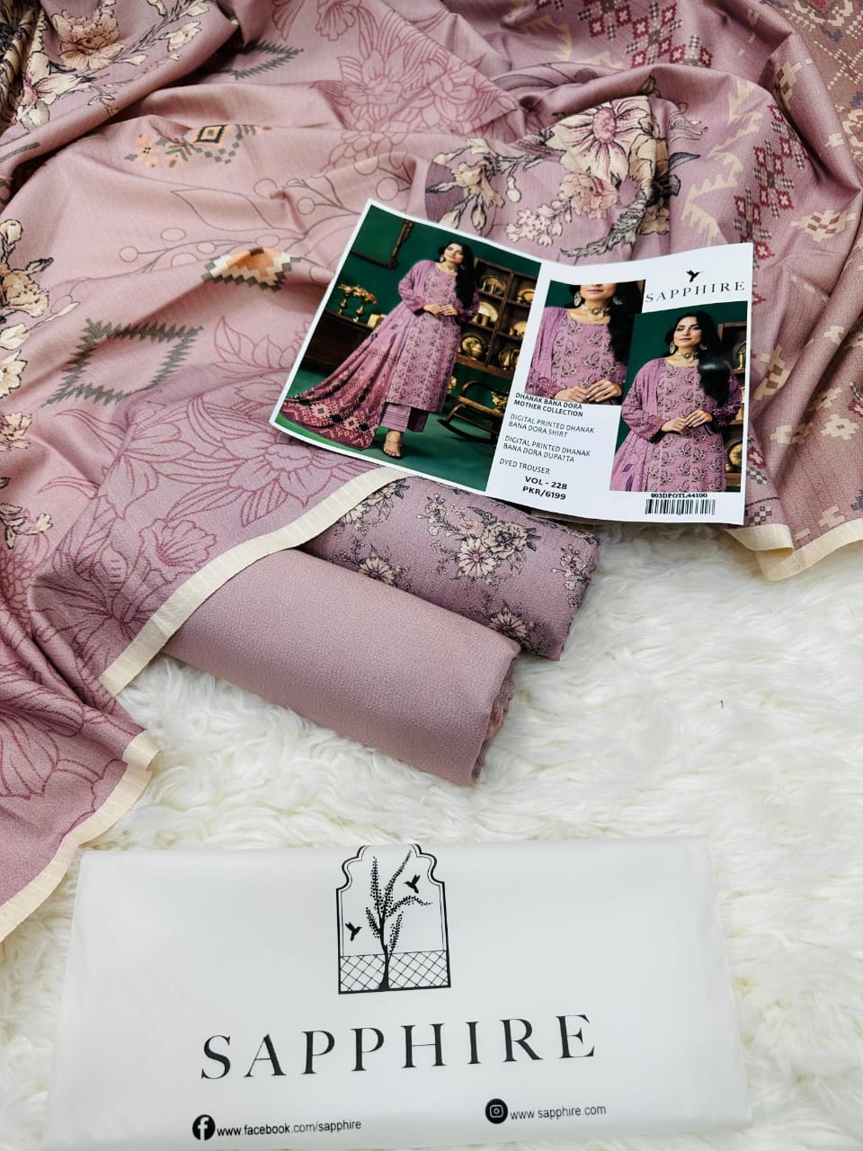 Chic Lilac & Geometric Print Suit